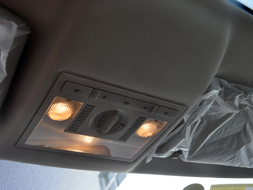 汽车阅读灯接线