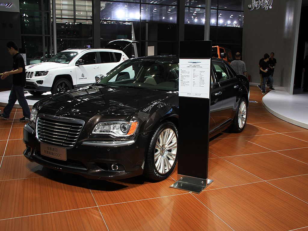 克莱斯勒300c(进口)
