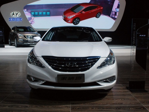 北京索纳塔八 最新报价直降5.5万现车销全国