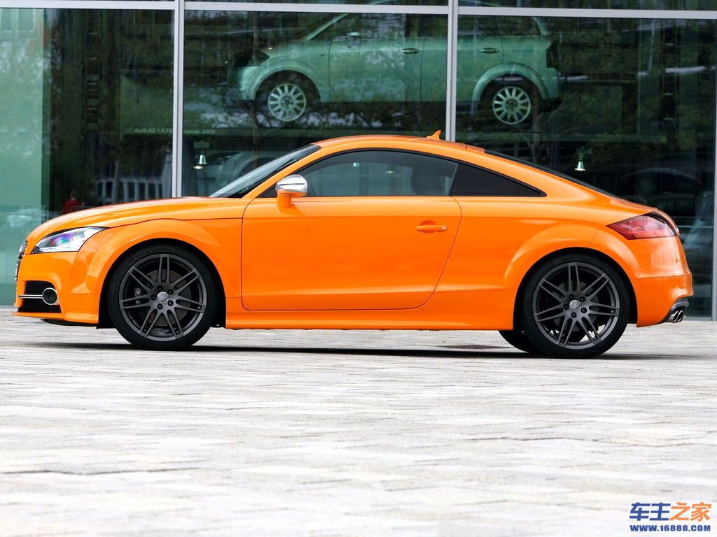 橙色 奥迪tt