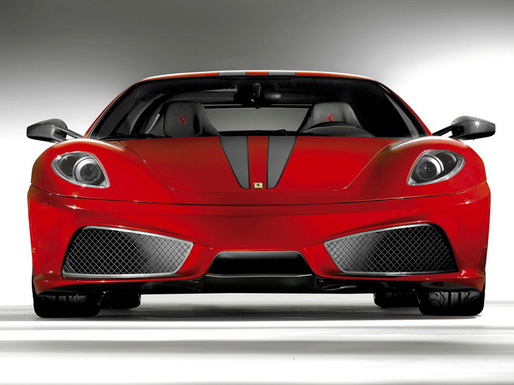 红色09款scuderiacoupe正前方