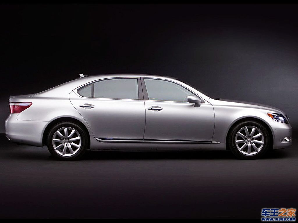 银色 雷克萨斯ls