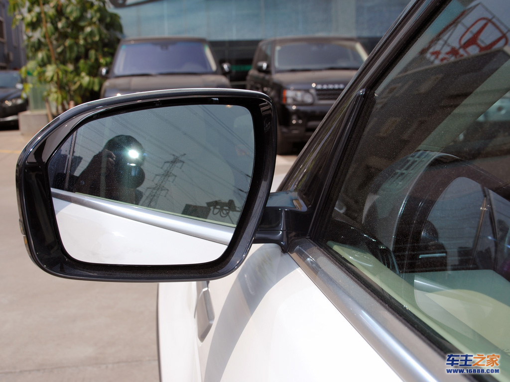 汽车图库 路虎 路虎 揽胜极光(进口)(444/463) 其他 后视镜 参考成交