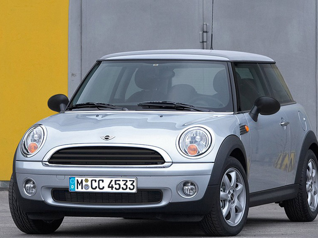 mini白色mini 07款 cooper fun前脸