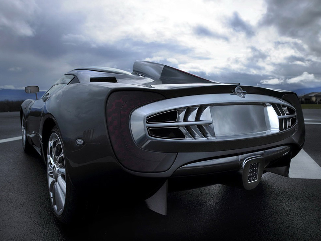 黑色世爵c12后方