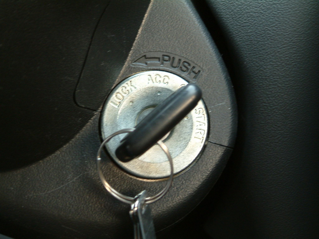 汽车图库 一汽 天津一汽 威姿(27/65) 内饰 威姿钥匙孔 参考成交价